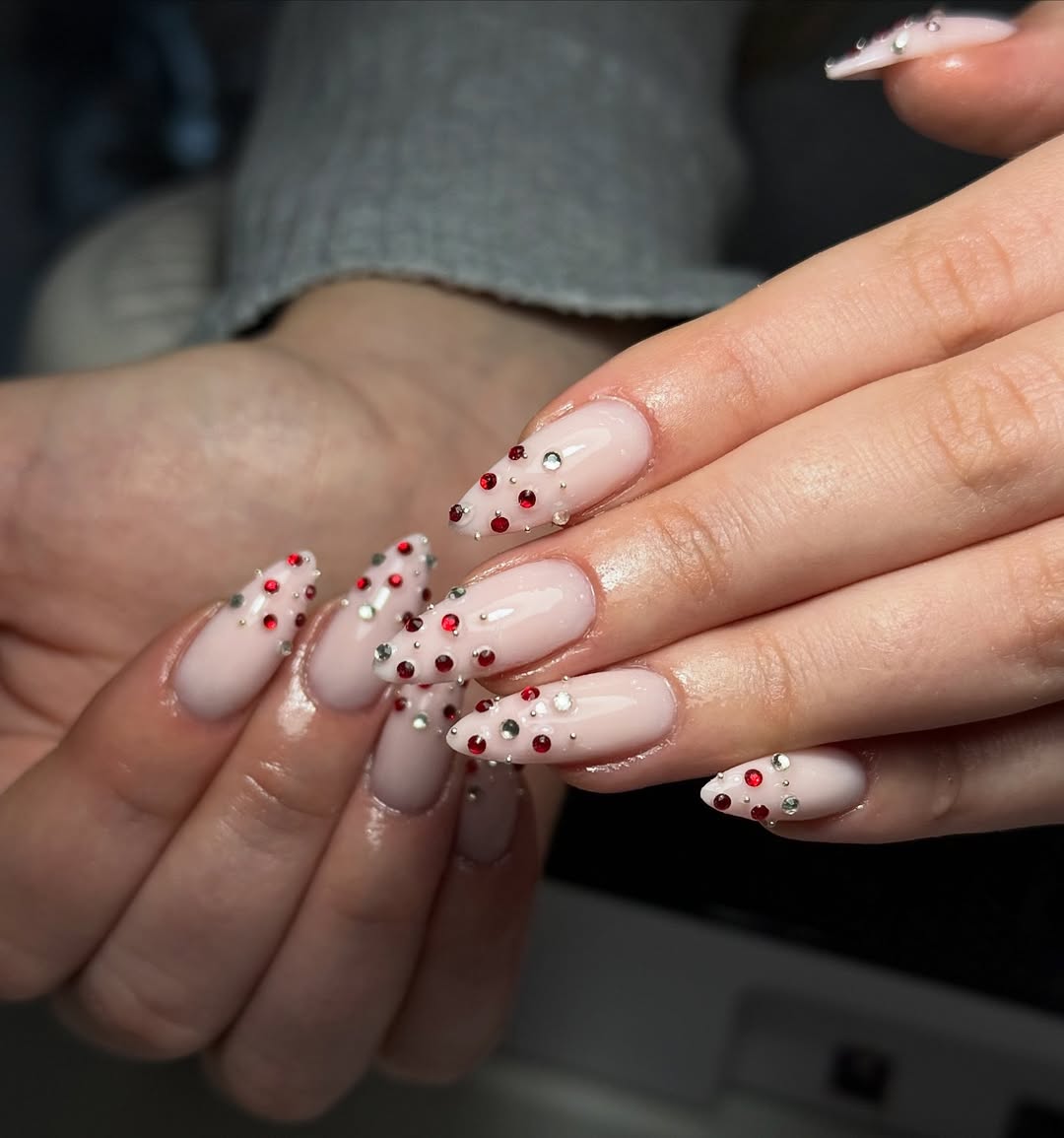 Réalisation Nail art bijou